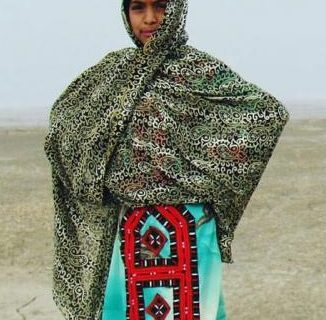 زبان و لباس بلوچی نشانه فرهنگ غنی و ایرانی مردمان بلوچستان است