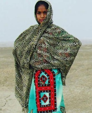 زبان و لباس بلوچی نشانه فرهنگ غنی و ایرانی مردمان بلوچستان است