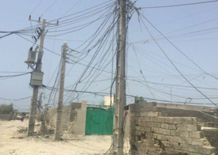 ۷۰۰ انشعاب جدید برق در مناطق حاشیه نشین شهرستان چابهار نصب شد