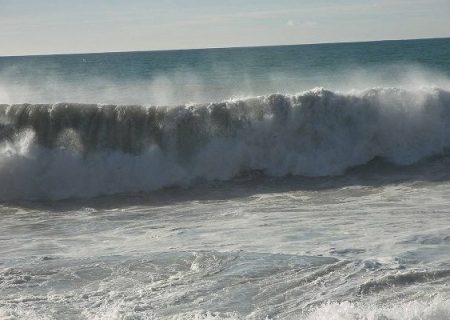 احتمال تشکیل و عبور طوفان حاره ای از دریای عمان وجود دارد