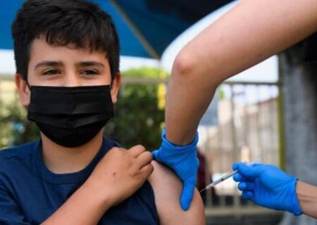 واکسینه شدن ۹۸ درصد جمعیت دانش آموزان سیستان و بلوچستان برعلیه کرونا