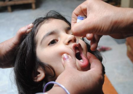 آغاز مرحله دوم طرح ایمن‌سازی تکمیلی فلج اطفال در خاش