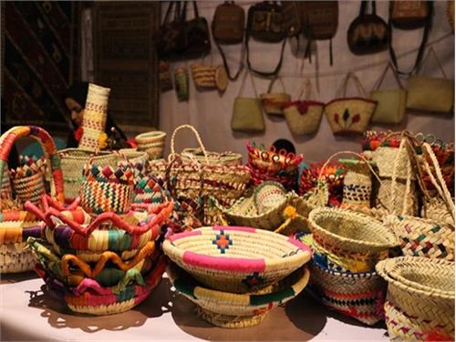 نمایشگاه آثار صنایع دستی مددجویان کمیته امداد در خاش برپا شد