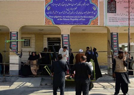کاروان زائران پاکستانی اربعین حسینی در مدارس چابهار اسکان یافتند