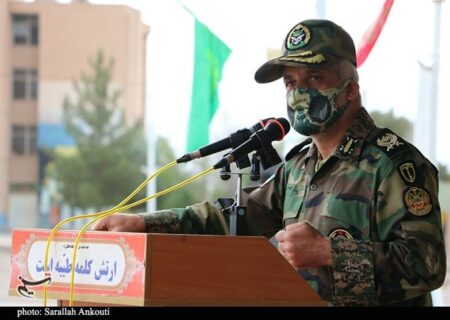 ارتش در ۲۷۰ نقطه از مرزهای ایران اسلامی مستقر است