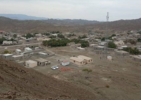 ترک تحصیل ۳۰۷ دانش آموز به دلیل نبود مدرسه در روستای رونگ نیکشهر