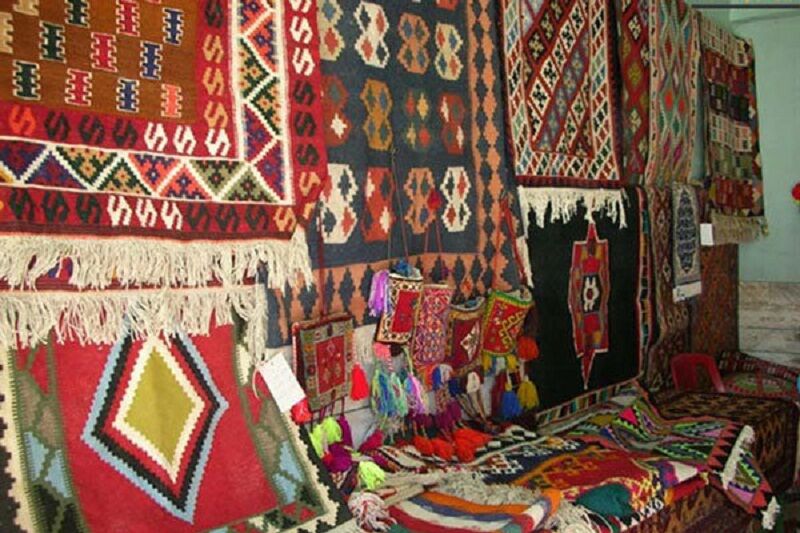 نمایشگاه محصولات صنایع دستی زنان سیستان و بلوچستان در سفارت استرالیا برپا شد